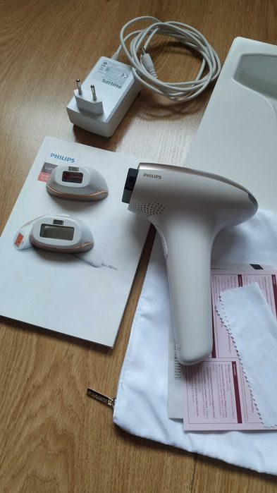 Фотоепилатор Philips Lumea