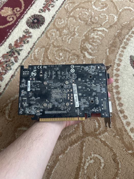 Продам видеокарту gigabyte gtx 1050