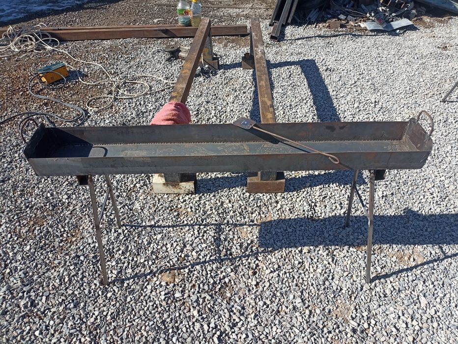 Мангал шамбур палчка табуреткасымен бар