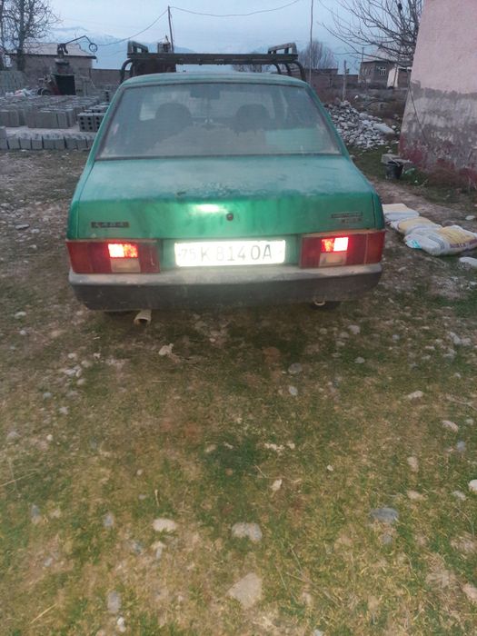 Lada samara 1999 metan +benzin xujatlari joyida