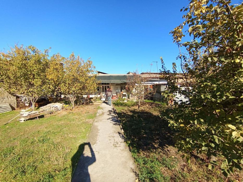 Yangi O'zbekiston bog'i yonidan uy