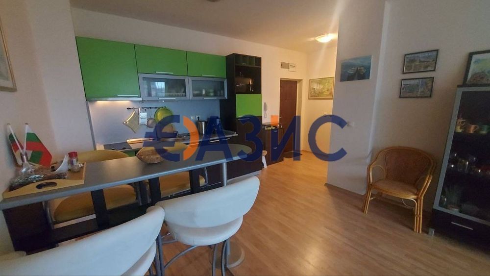 Продава се Двустаен апартамент в к.к. Слънчев бряг - 64 кв.м за 582 €/кв.м - Снимка #12