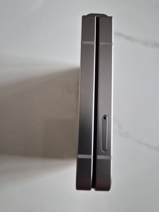 Samsung Z Flip 6 512 GB 12 GB