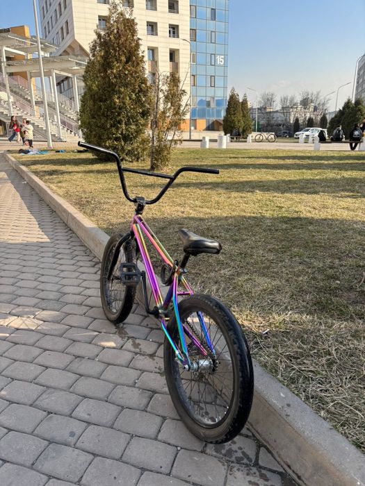 Велосипед BMX.