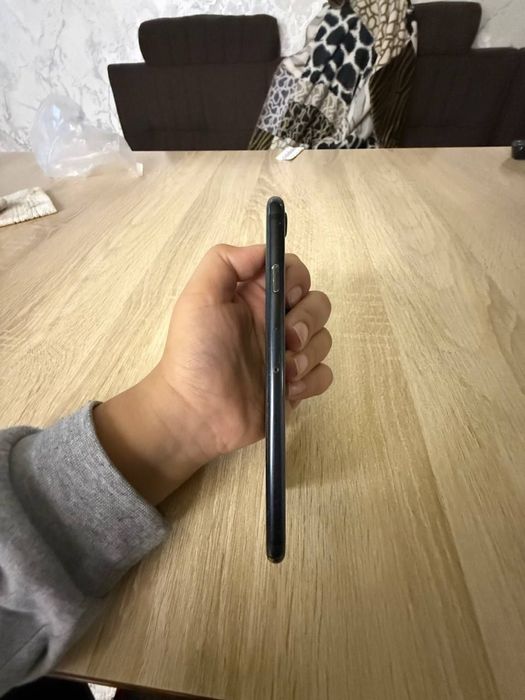 Iphone 7 ozi rangi qora