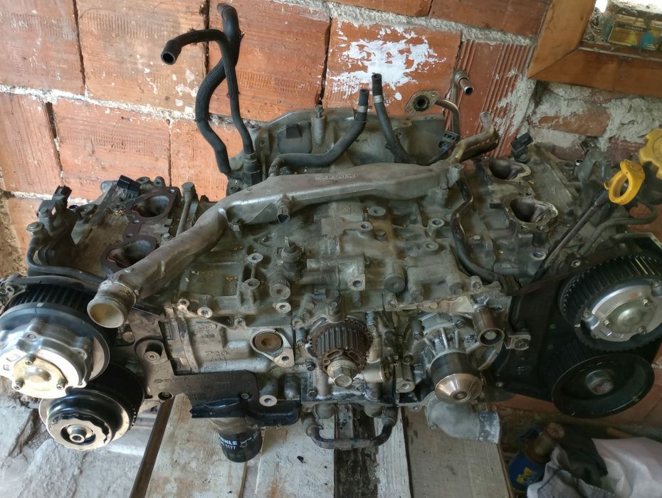 Двигател Subaru EJ204