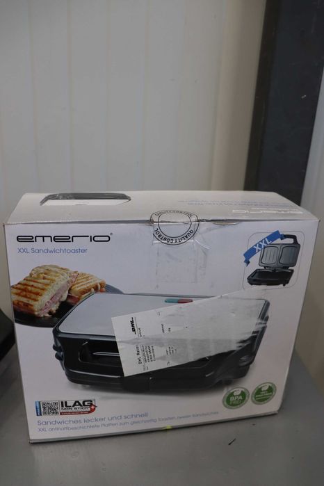 Сандвич тостер Emerio ST-109562, Без изтичане, 900 W