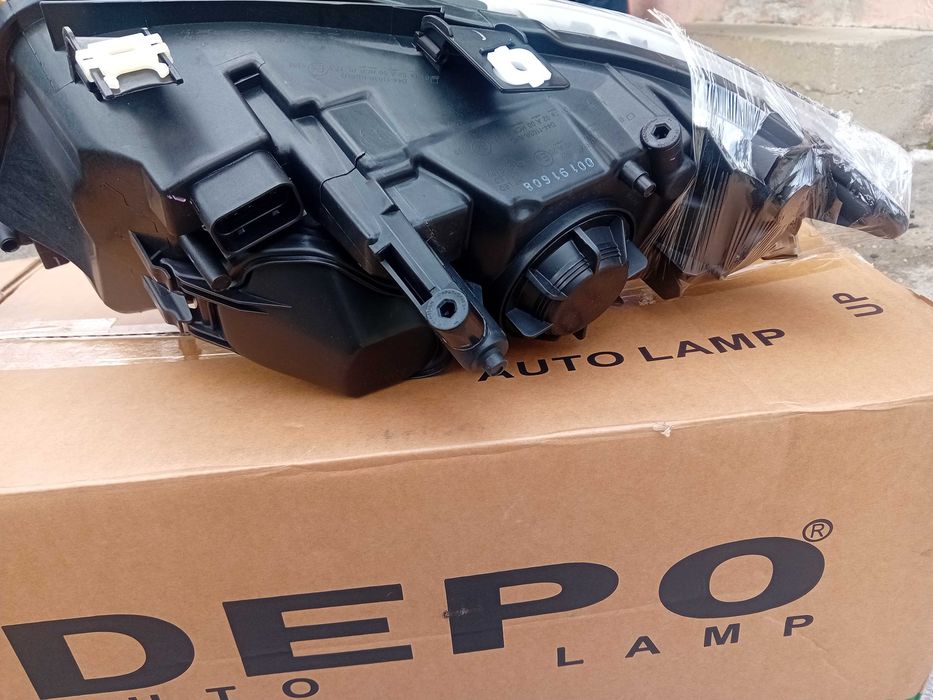 Фар БМВ Е90/91 НОВИ