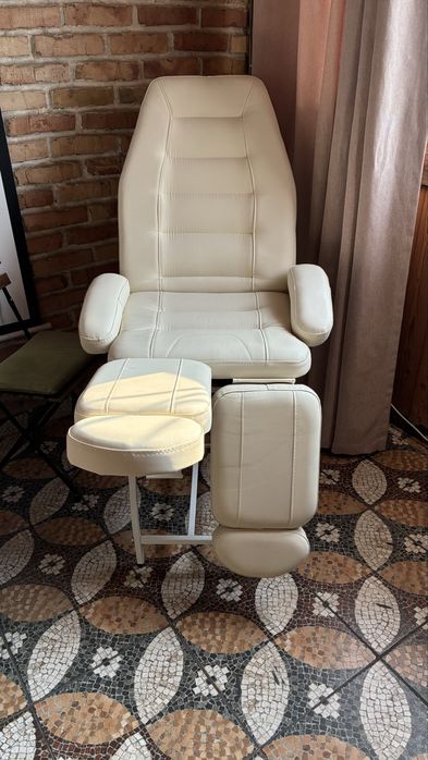 Подологическое кресло