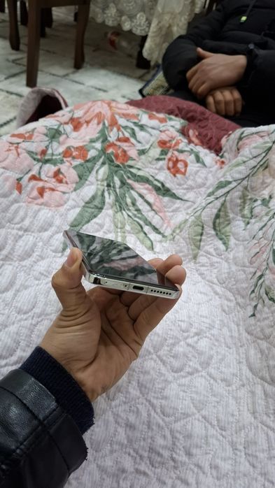 Xiaomi 14 pro 16/528