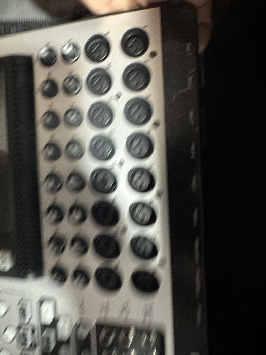 Mixer qsc touchmix 16