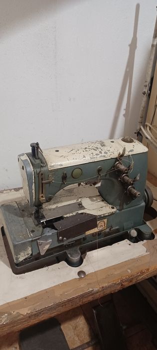 Шевни машини права  и  покривни