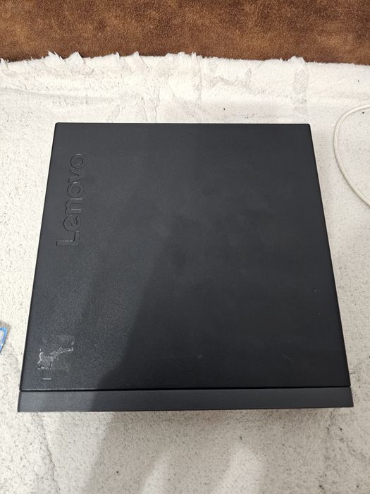 Mini PC Lenovo ThinkCentre M920q Tiny - i7 8700T, 16GB RAM, SSD NVMe