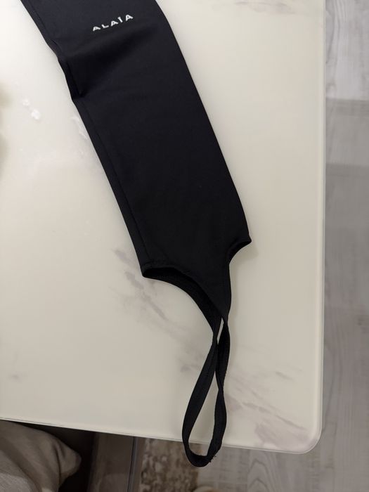 Нов клин Alaia черен цвят