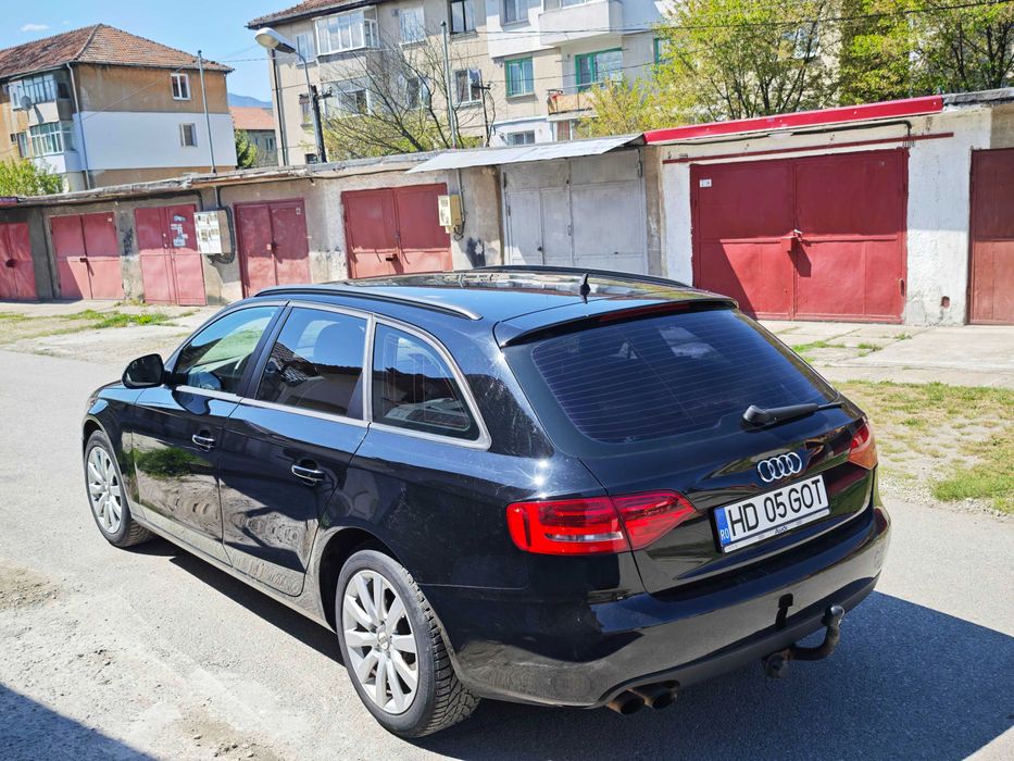 Vand Audi A4,B8, negru, an de fabricatie 2009