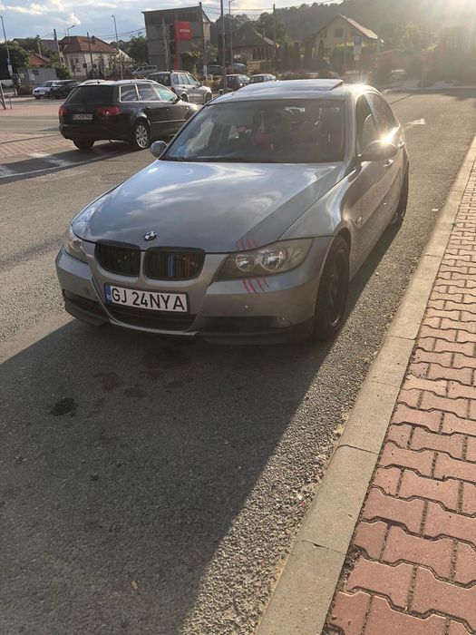 Vând sau schimb BMW e90 2.5 i