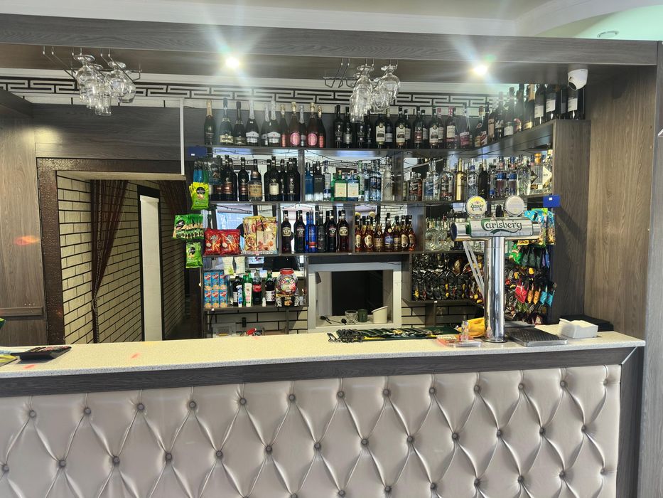 Продам кафе по адресу пр.Республики 148