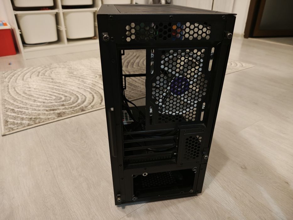 Carcasa Cooler Master MasterBox NR400, Mini Tower, mATX