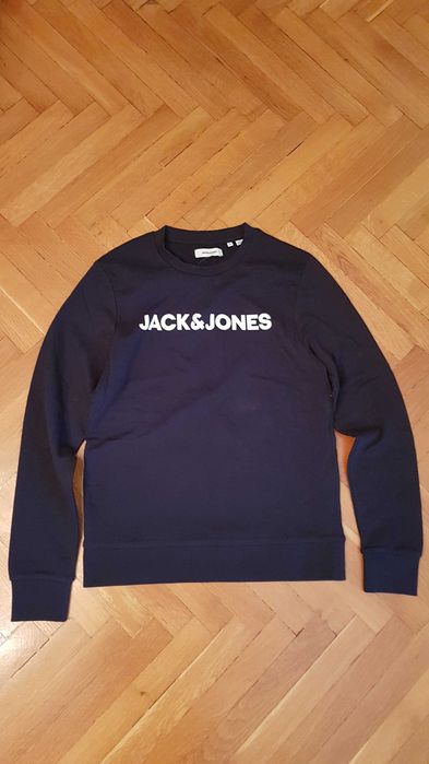 Продавам нови мъжки блузи - с дълъг и къс ръкав.