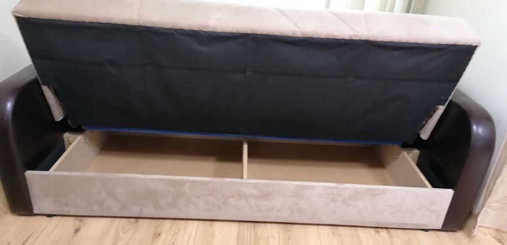 Разтегателен диван с клик клак механизъм