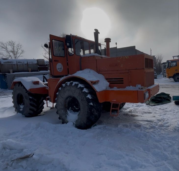 Трактор Кировец К-700