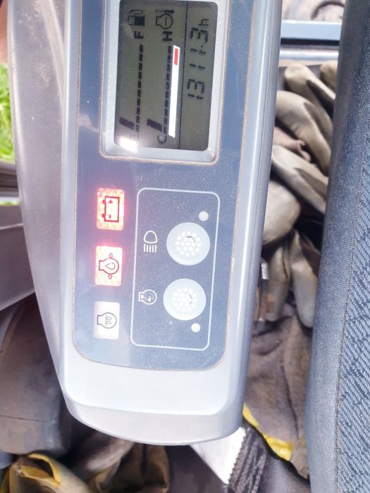 Vând miniexcavator în stare foarte buna