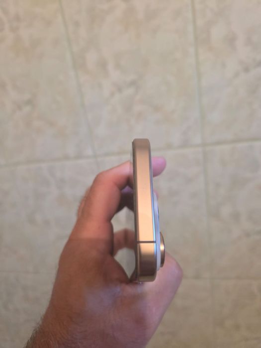 Iphone 16 pro / 1 tb.