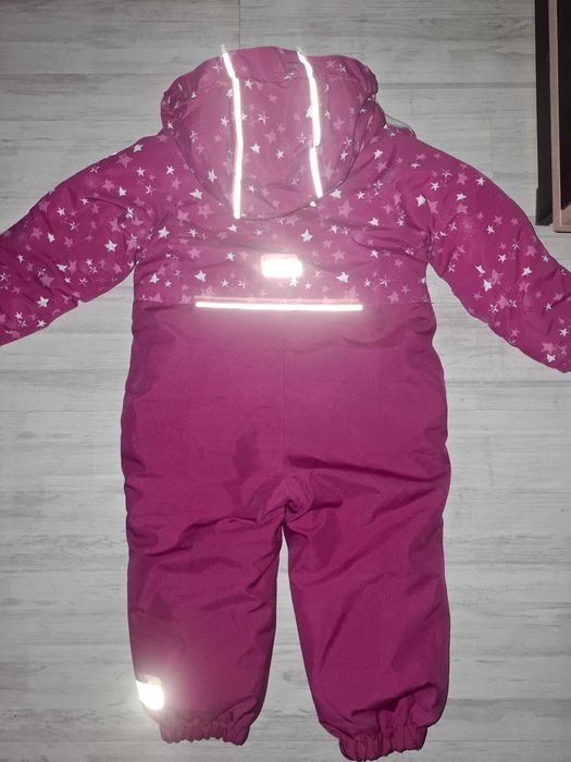 Combinezon +geaca+ pantaloni impermeabile,mărimea 922