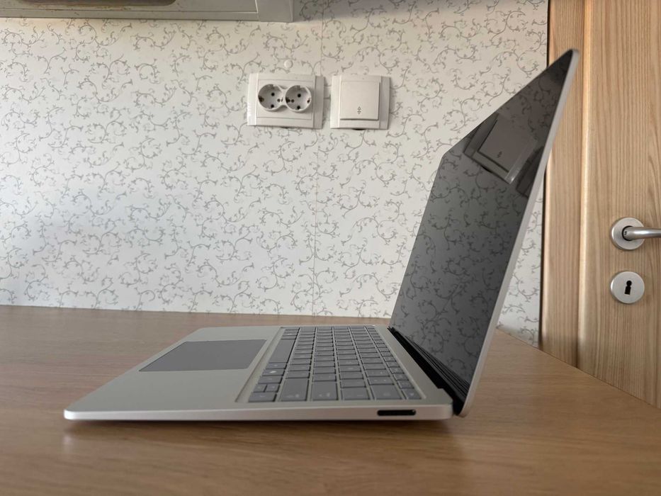 Лаптоп Microsoft Surface 7, Qualcomm Snapdragon X Plus, 16 GB RAM, 256 GB SSD