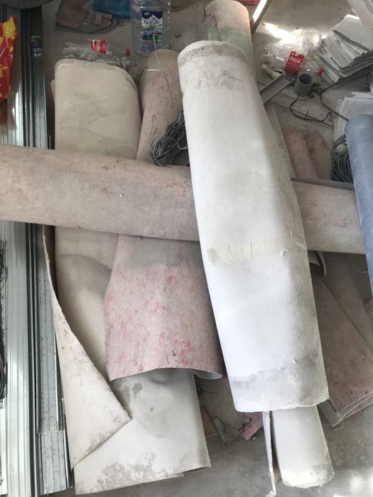 Срочно родам утепленный б/у ленолеум в хорошем состоянии.договорная