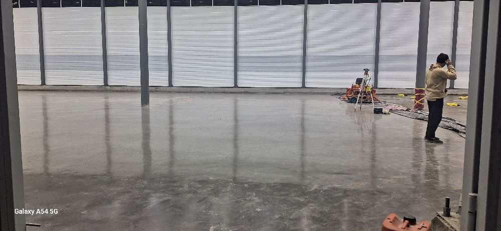 Styashka хизмати, стяжка, shlifovka, затирка