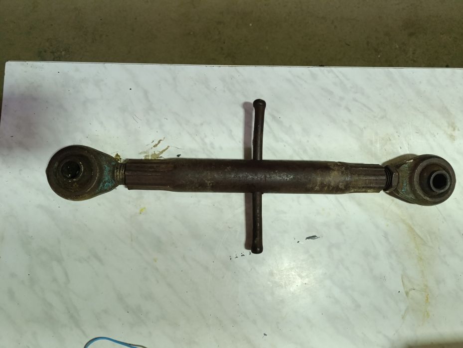 Продам тягу центровую