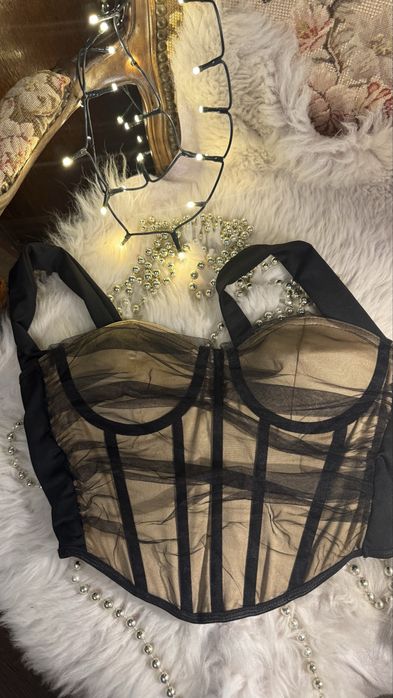 Страхотен корсет дантела нов размер S