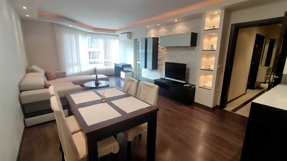 Продава се Тристаен апартамент в София, Градина - 105 кв.м за 690 €/кв.м - Снимка #1