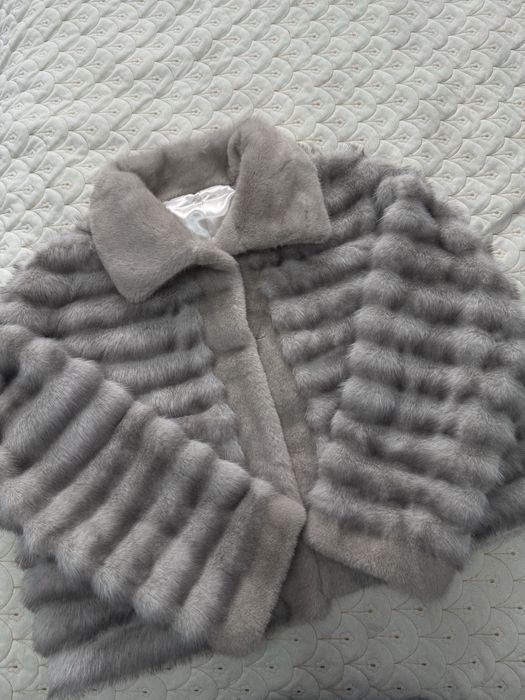 Продам зима верх одежда женская