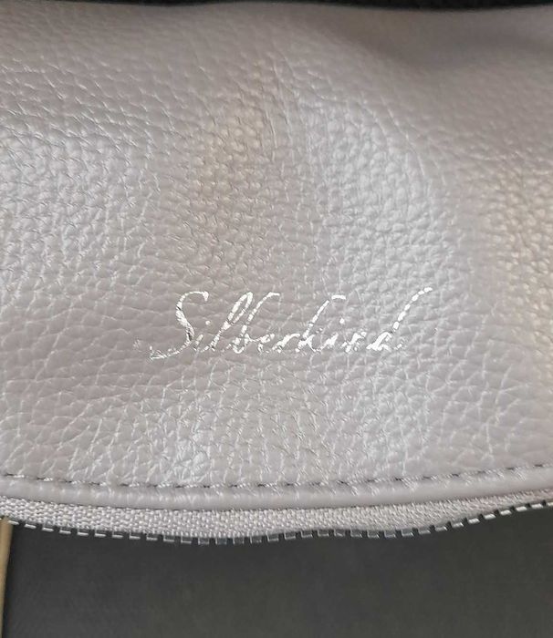 Чисто нова чантичка BENOTTI