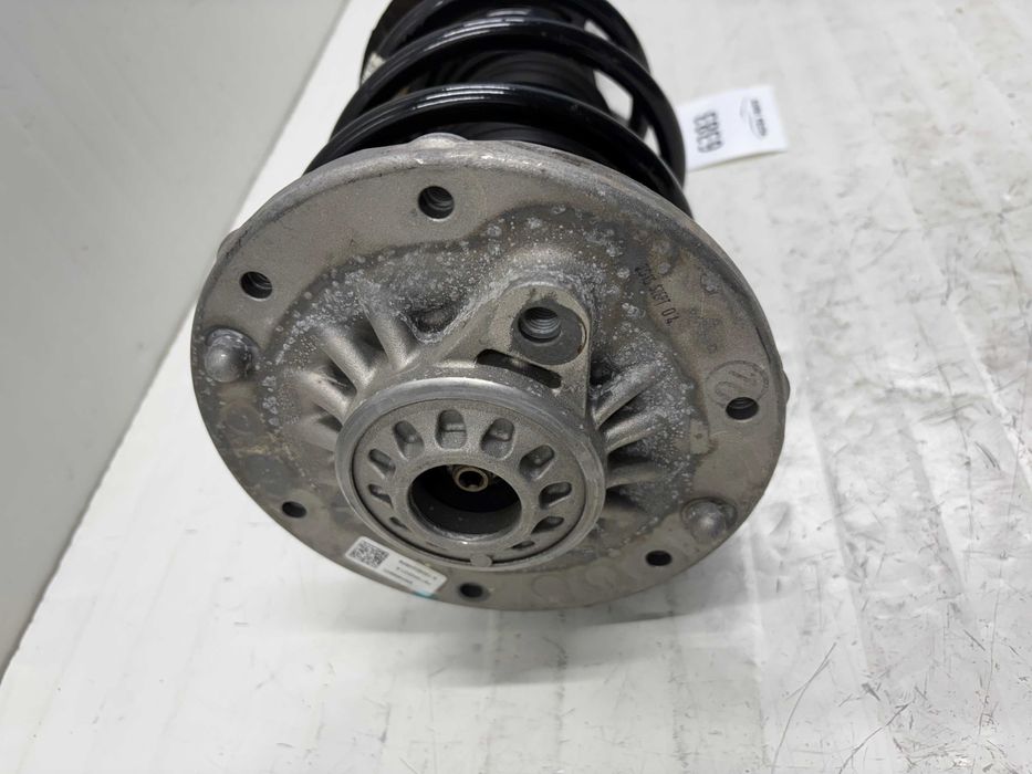 Преден десен амортисьор БМВ Ф23 на задно