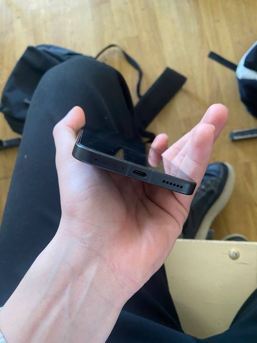 Poco f7 в идеале новый