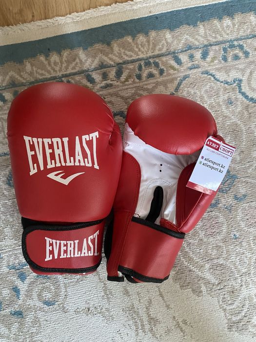 Боксерский перчатка