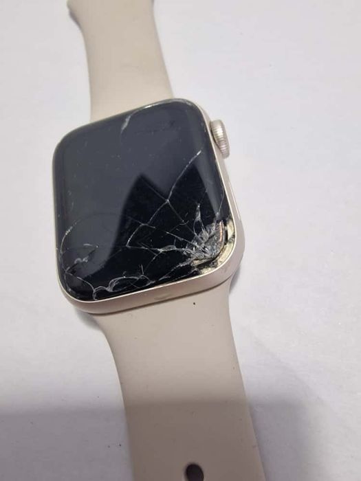 Apple Watch SE 40mm LTE – display spart, functional