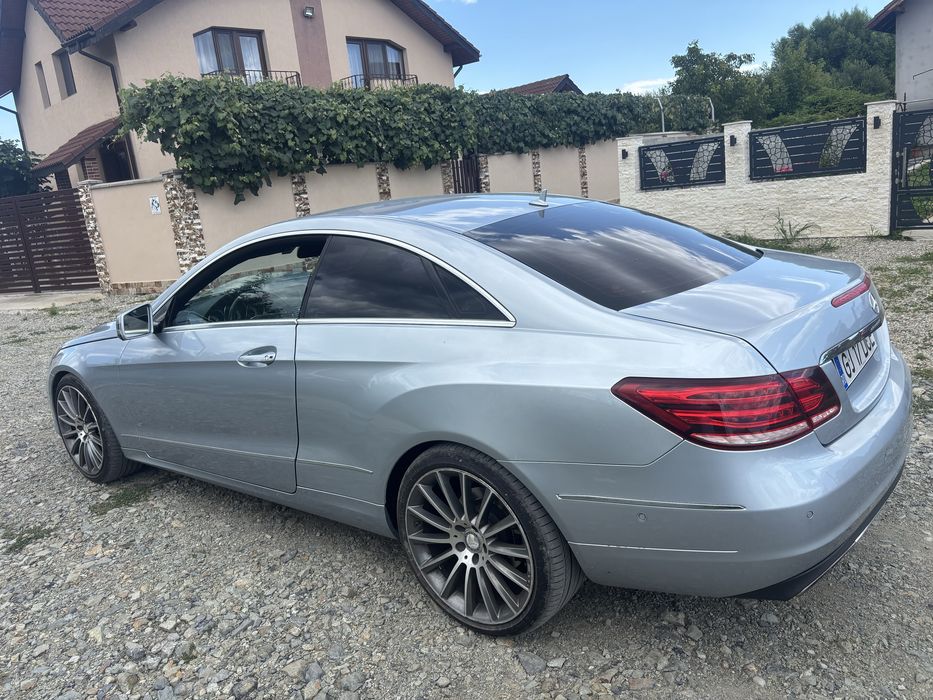 Vand Mercedes-Benz e220 2013