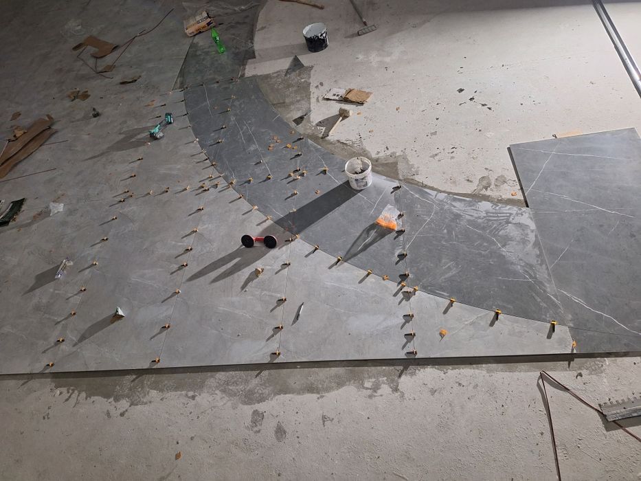 Профиссиональный кафельщик