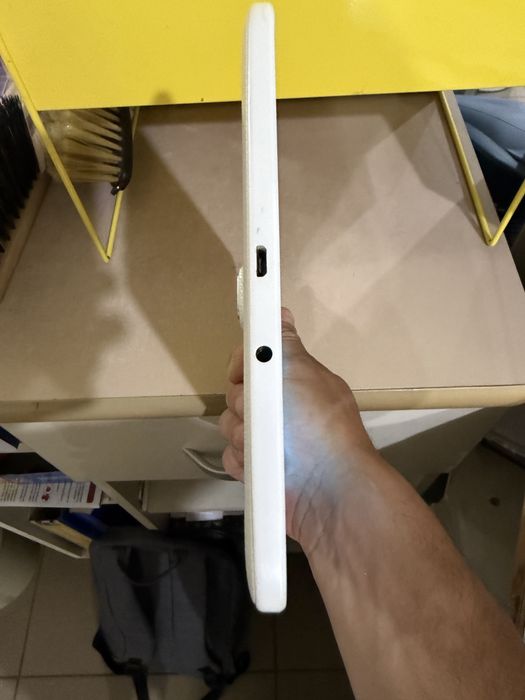Tableta Samsung  SM-T561