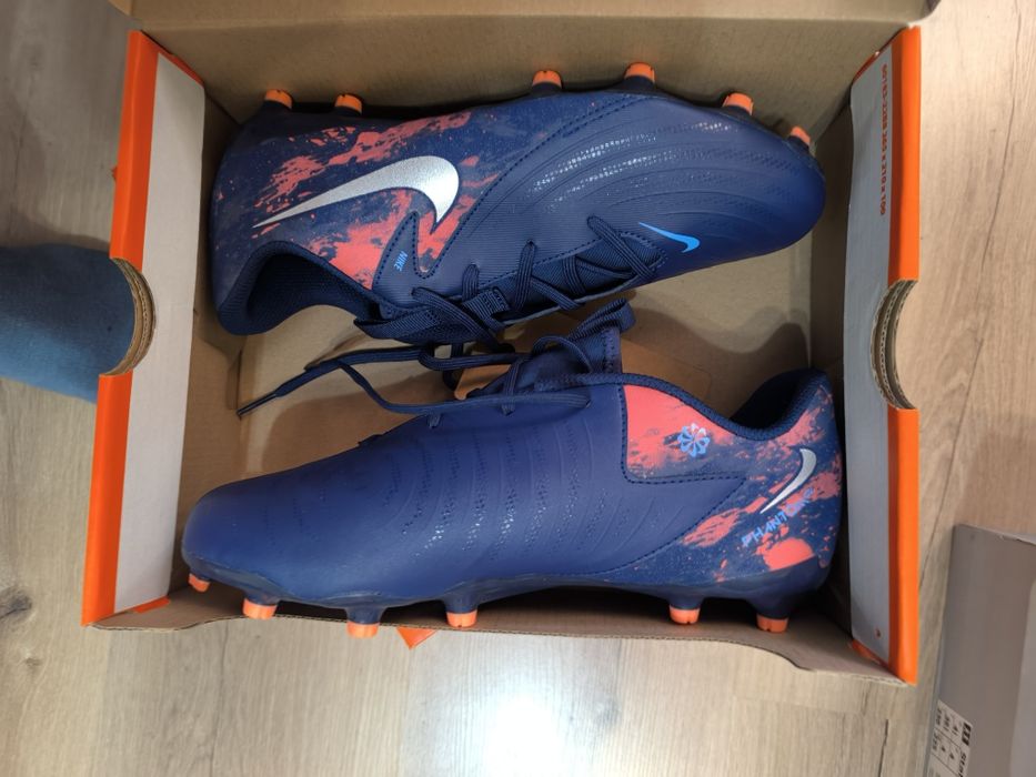 Детски футболни обувки Nike , различни номера