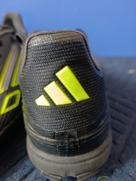 Adidași fotbal F50