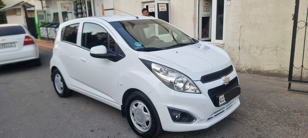 Spark 19 yil oq tozza