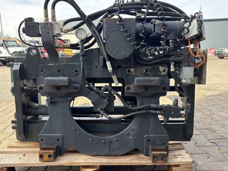 Atașament stivuitor KAUP Bale Clamp cu furci duble + rotator