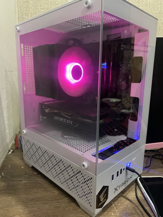 Компьютер ПК в сборке