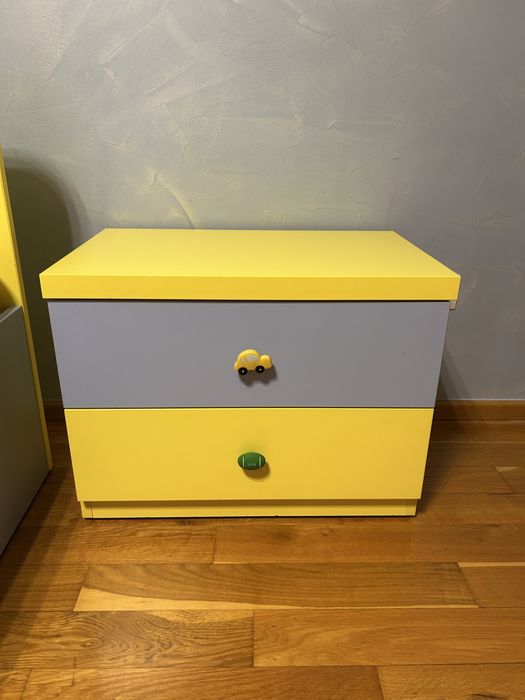 Se vinde set mobilier