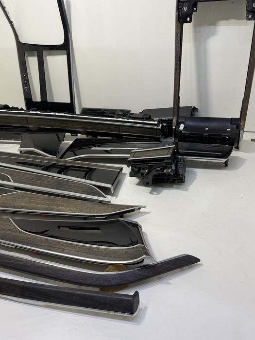 интериорен комплект лайсни Audi A8 D5 Quattro – Natural Brown Ash Wood